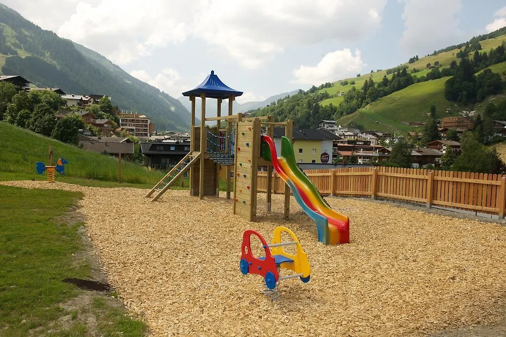 Hotel Johanneshof - Dein Mountain Wohlfuehlhotel Saalbach-Hinterglemm